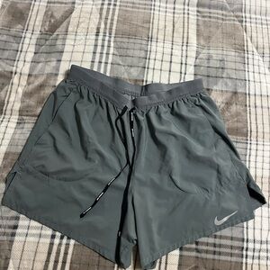 Nike men's shorts 5" size medium.